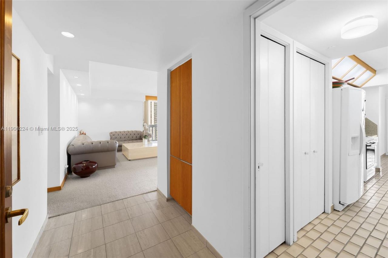 19355 Turnberry Way, Unit 14K, Aventura, FL 33180 Photo