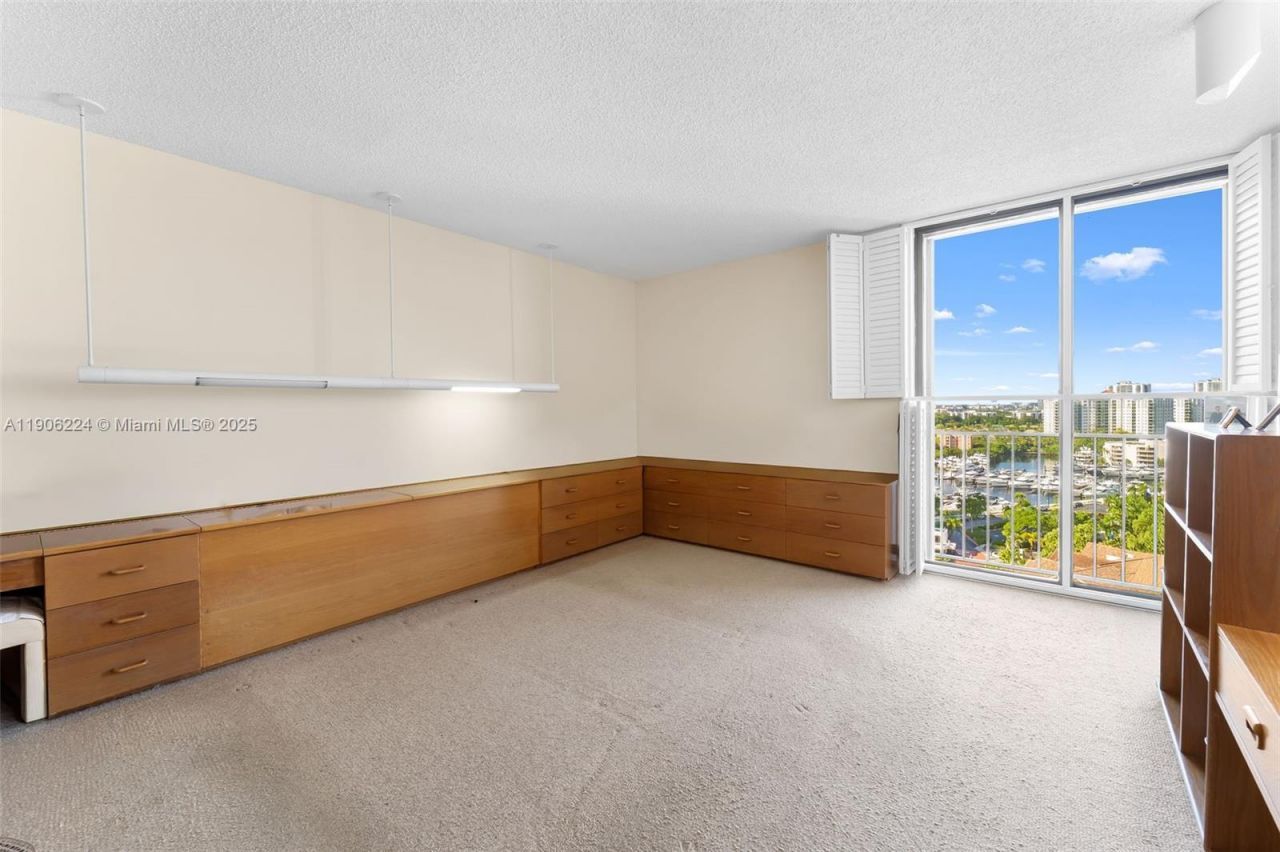 19355 Turnberry Way, Unit 14K, Aventura, FL 33180 Photo