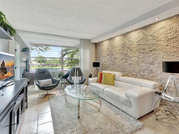 5103 NW 35th St, Unit 506, Lauderdale Lakes, FL 33319