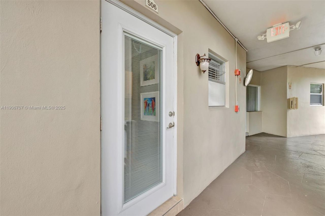 5103 NW 35th St, Unit 506, Lauderdale Lakes, FL 33319 Photo