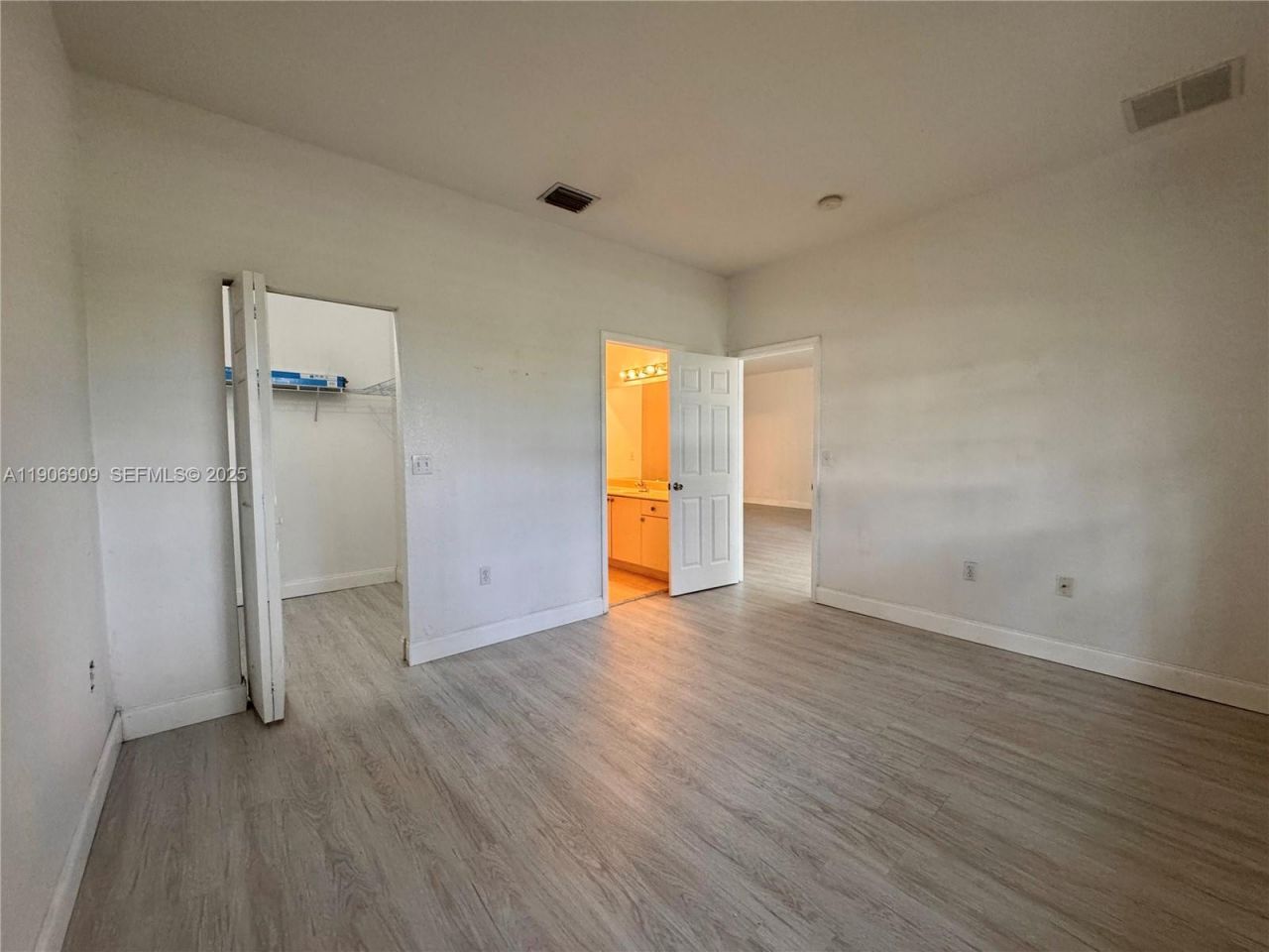 2590 NE 3rd Dr, Unit 203, Homestead, FL 33033 Photo