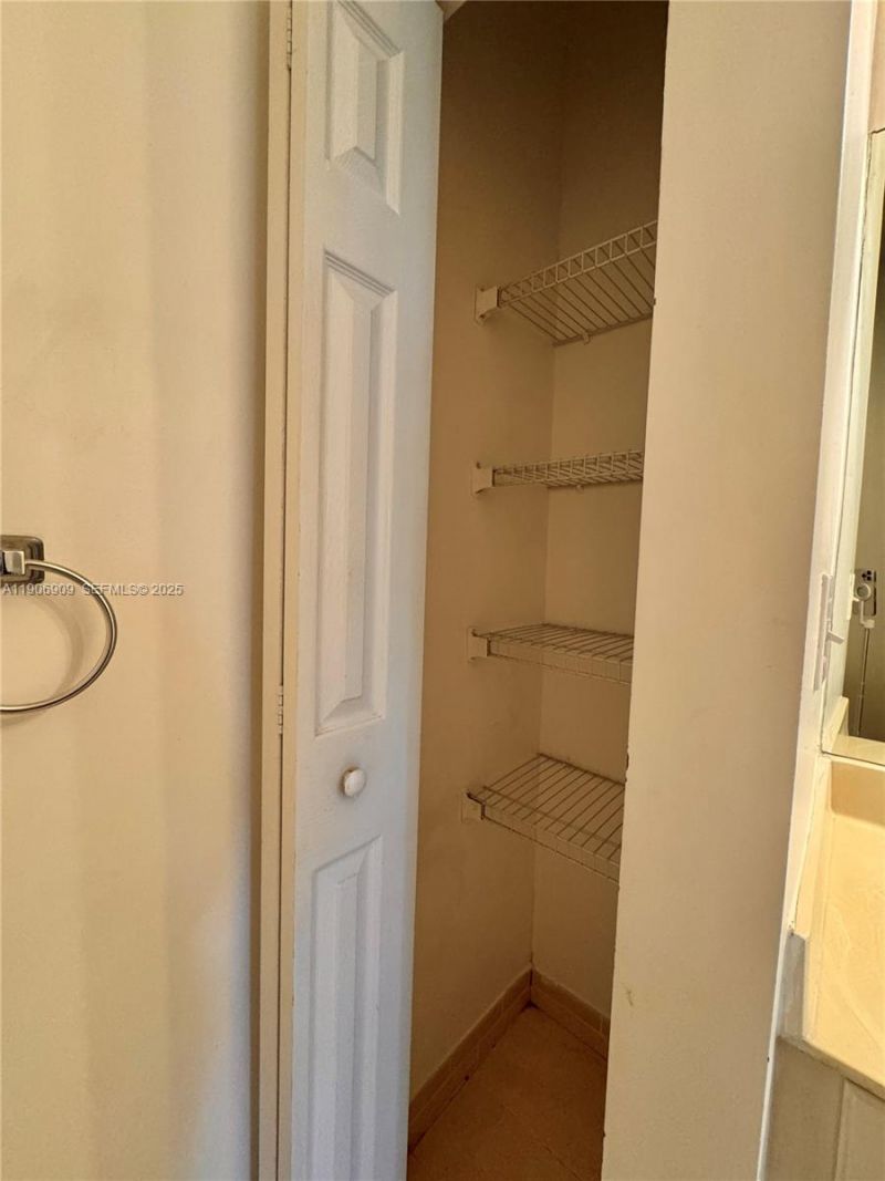 2590 NE 3rd Dr, Unit 203, Homestead, FL 33033 Photo