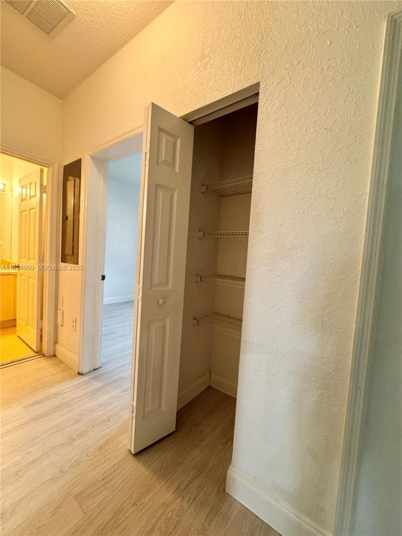 2590 NE 3rd Dr, Unit 203, Homestead, FL 33033 Photo