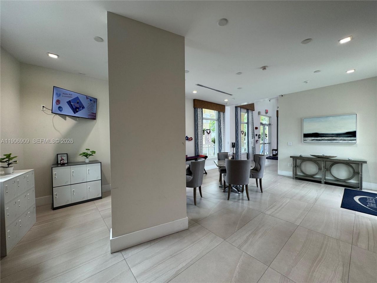 2590 NE 3rd Dr, Unit 203, Homestead, FL 33033 Photo