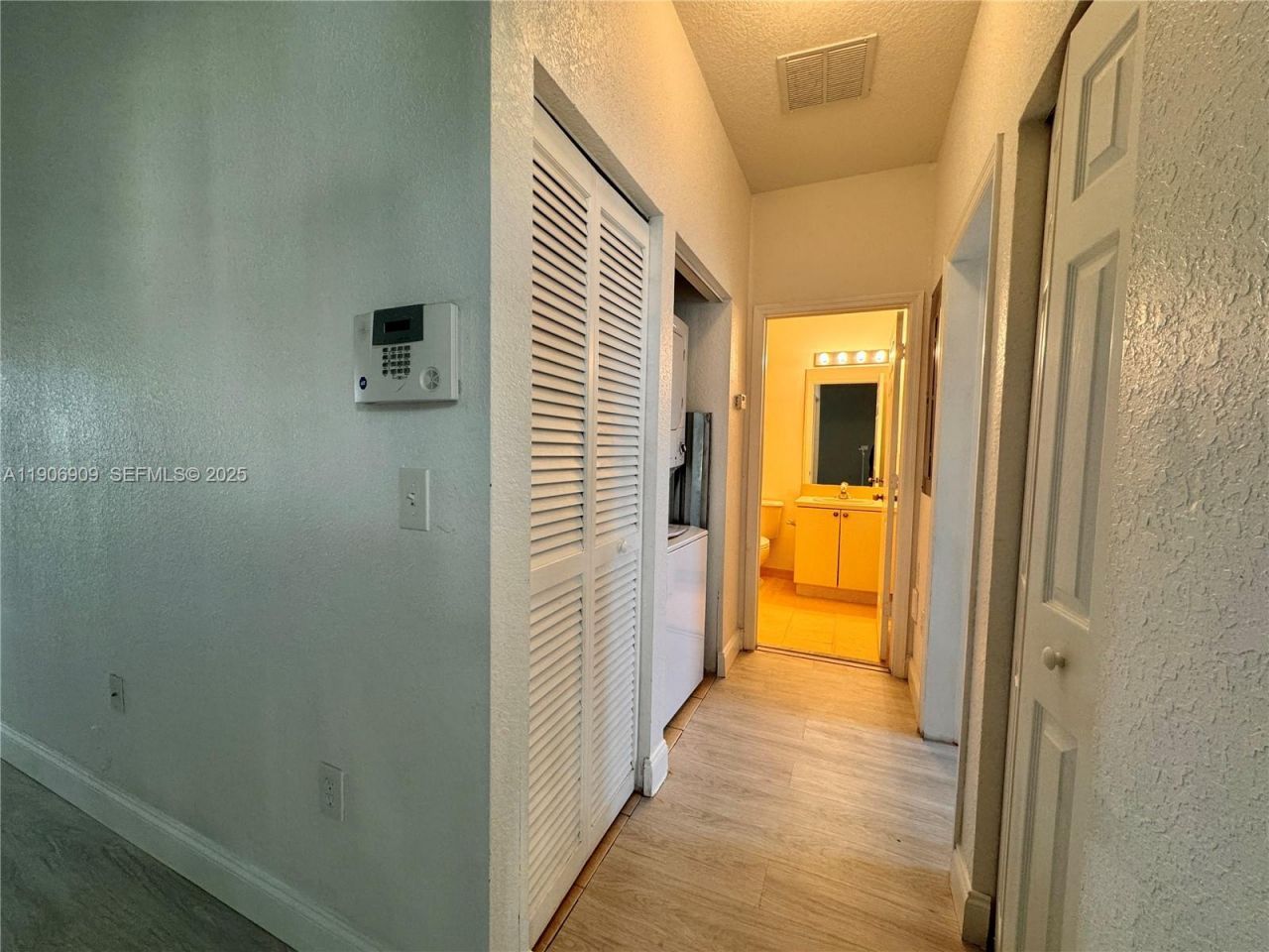 2590 NE 3rd Dr, Unit 203, Homestead, FL 33033 Photo