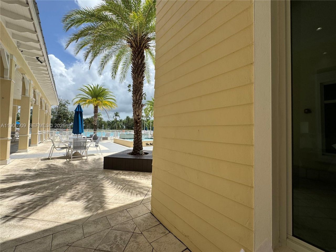 2590 NE 3rd Dr, Unit 203, Homestead, FL 33033 Photo