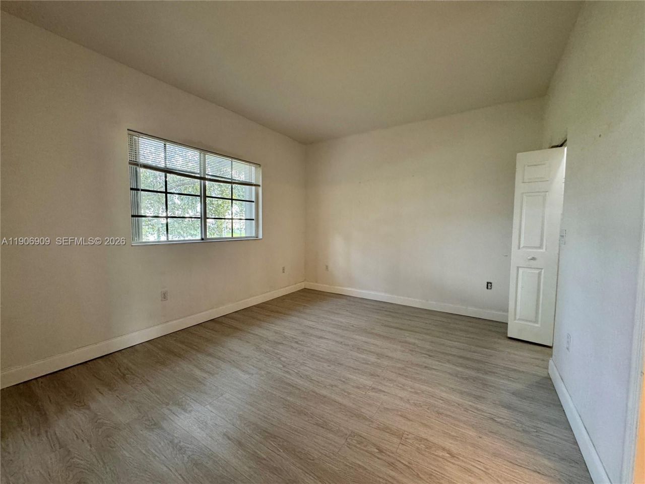 2590 NE 3rd Dr, Unit 203, Homestead, FL 33033 Photo