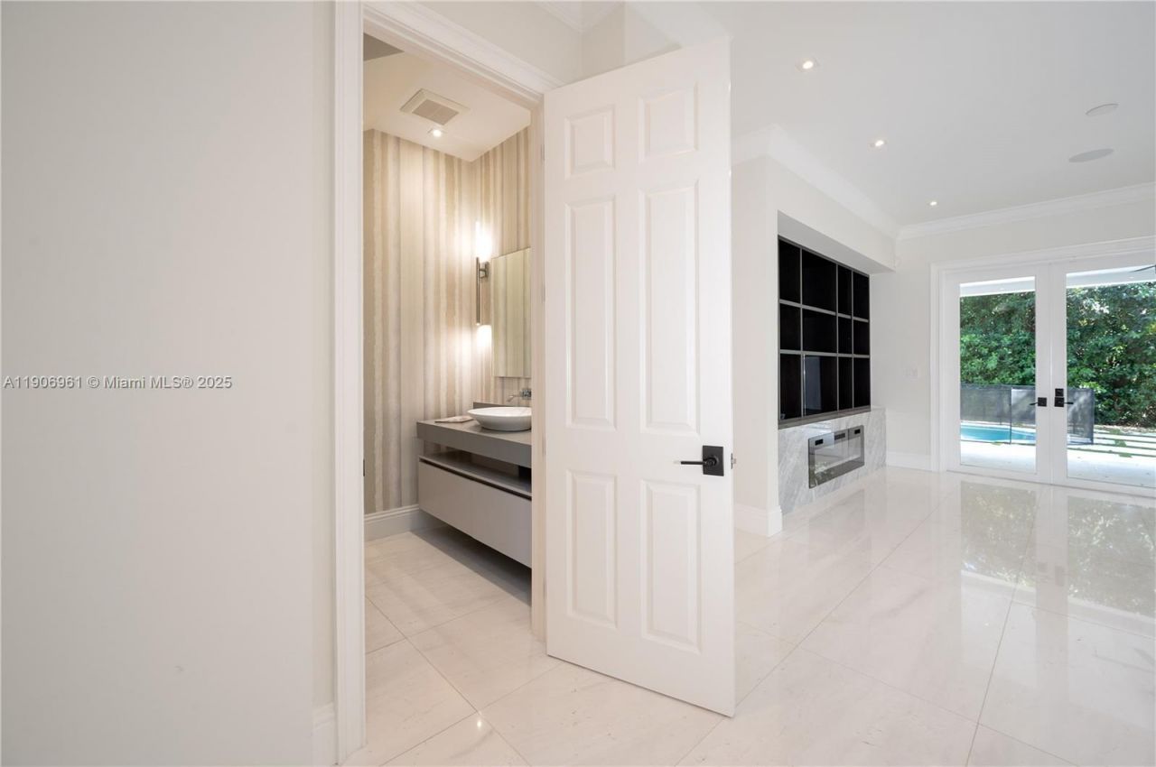 680 Destacada Ave, Coral Gables, FL 33156 Photo