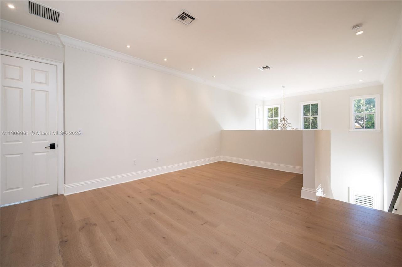 680 Destacada Ave, Coral Gables, FL 33156 Photo