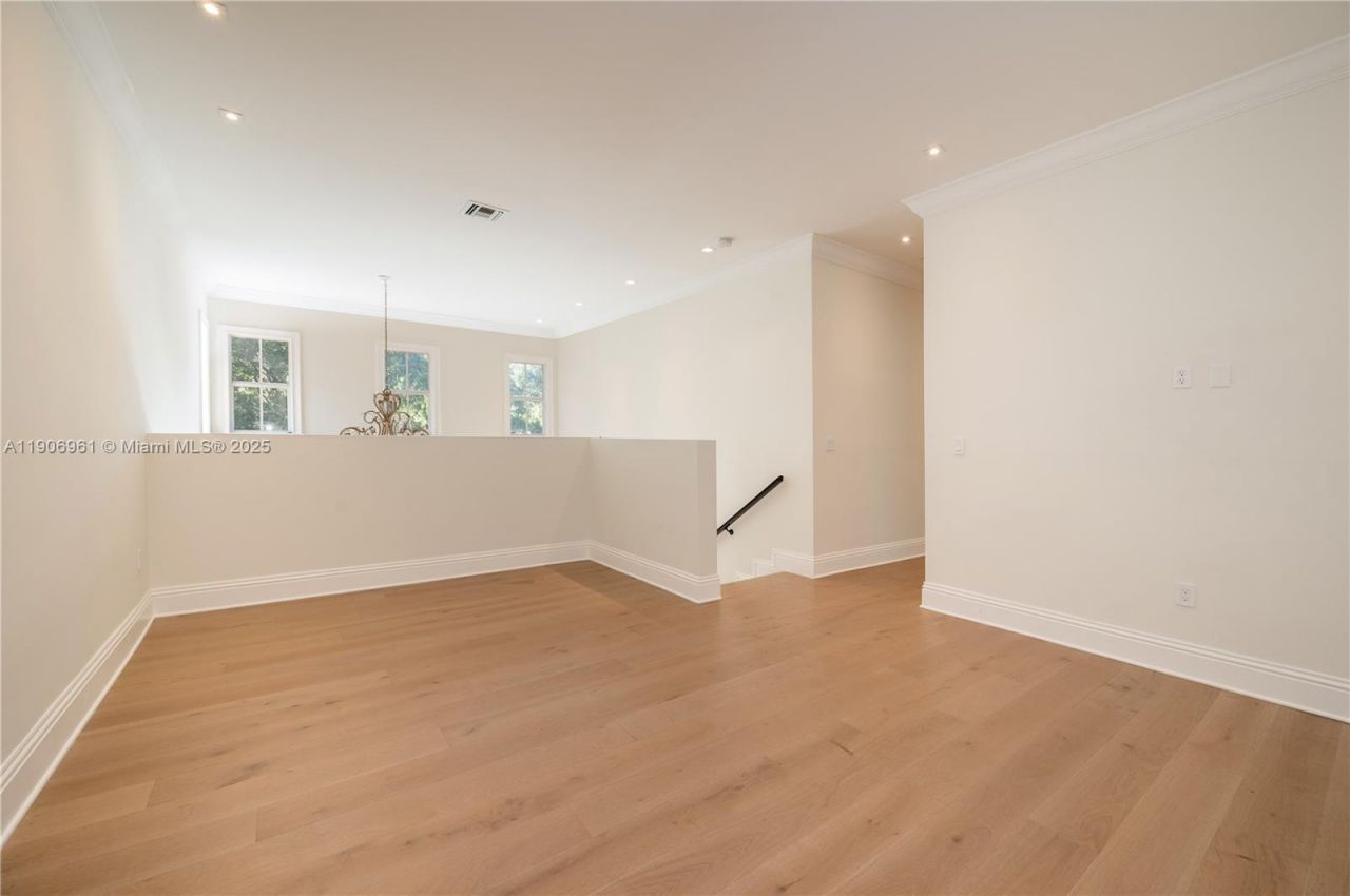 680 Destacada Ave, Coral Gables, FL 33156 Photo