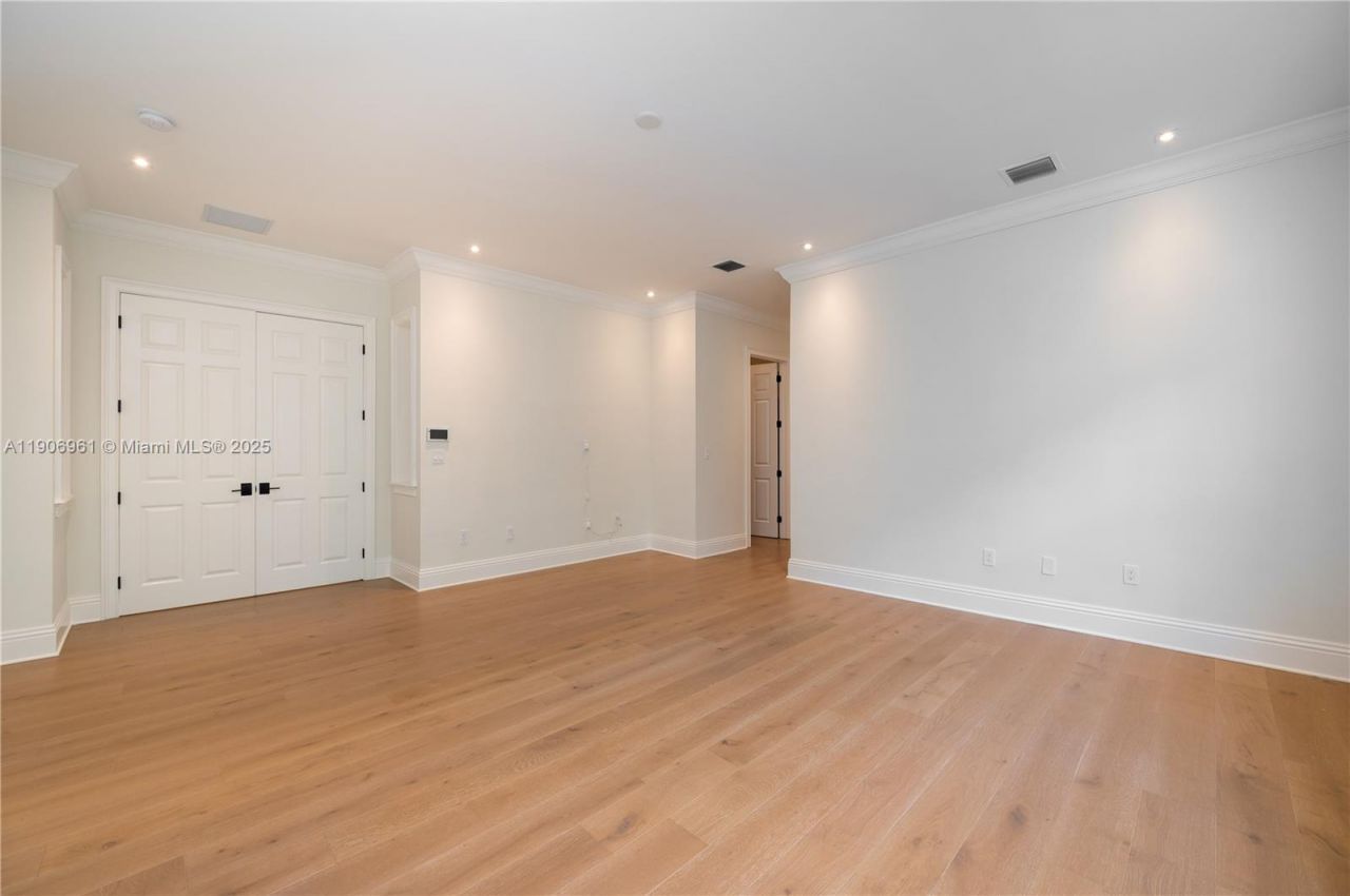 680 Destacada Ave, Coral Gables, FL 33156 Photo