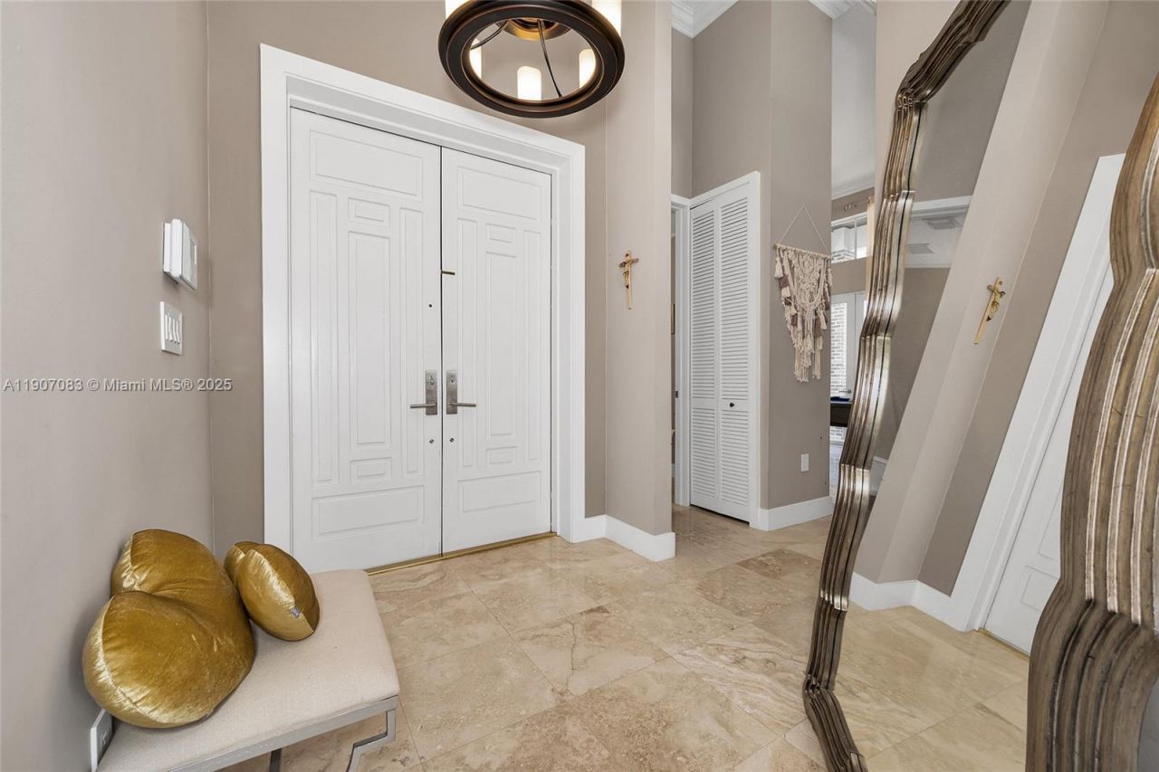 8025 SW 91st Ave, Miami, FL 33173 Photo