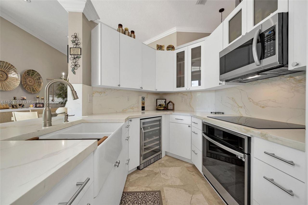 8025 SW 91st Ave, Miami, FL 33173 Photo