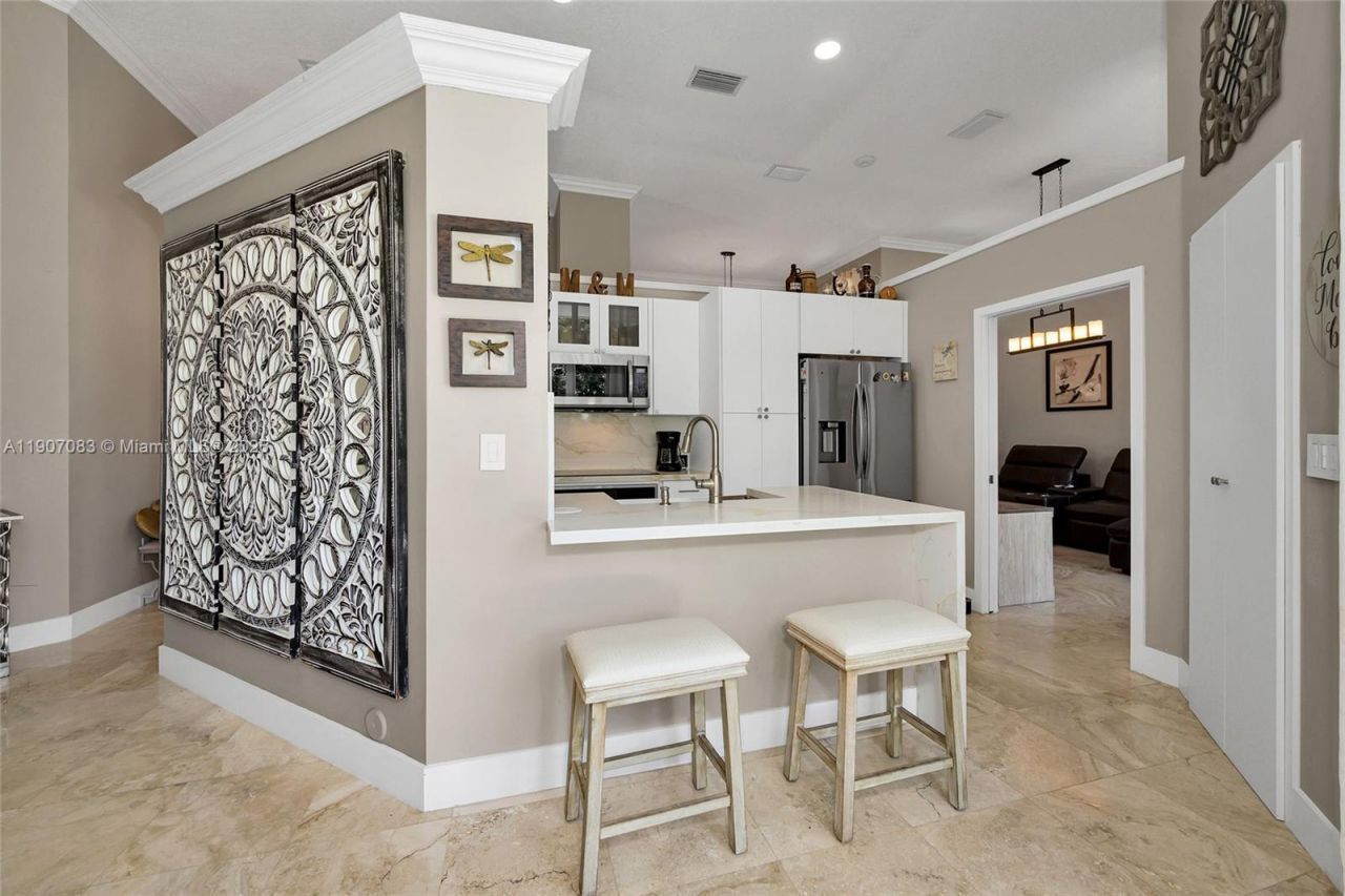 8025 SW 91st Ave, Miami, FL 33173 Photo