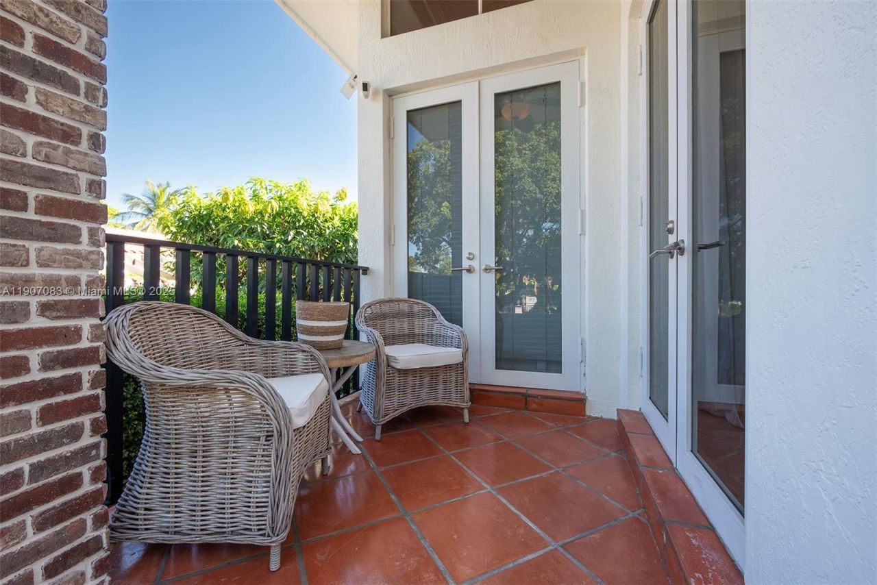 8025 SW 91st Ave, Miami, FL 33173 Photo