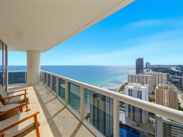 1850 S Ocean Dr, Unit 3805, Hallandale Beach, FL 33009
