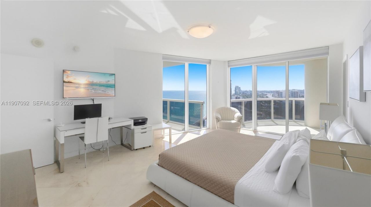 1850 S Ocean Dr, Unit 3805, Hallandale Beach, FL 33009 Photo