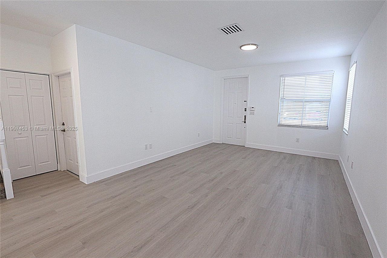 14928 SW 40th St, Miami, FL 33185 Photo