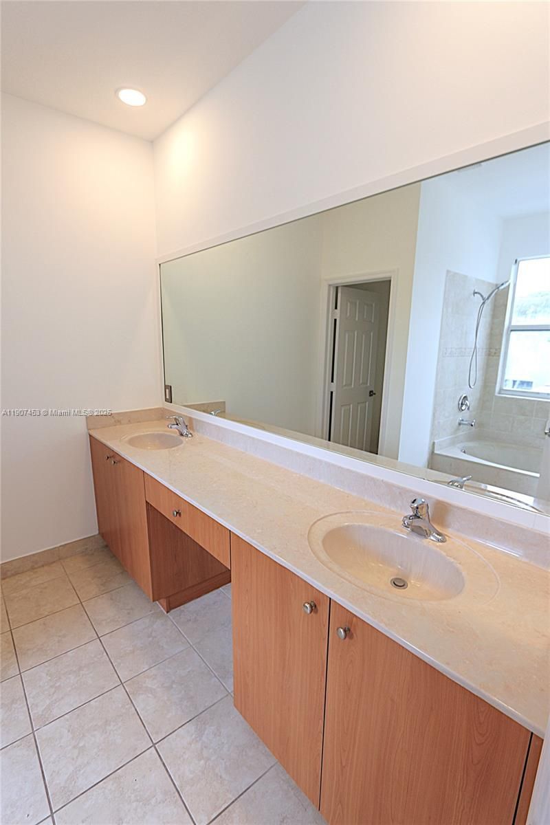 14928 SW 40th St, Miami, FL 33185 Photo