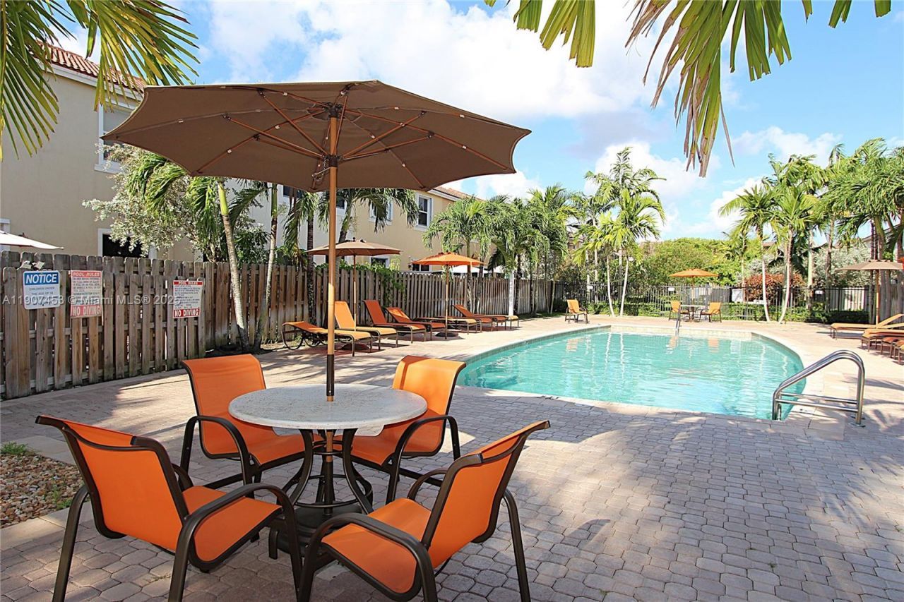 14928 SW 40th St, Miami, FL 33185 Photo