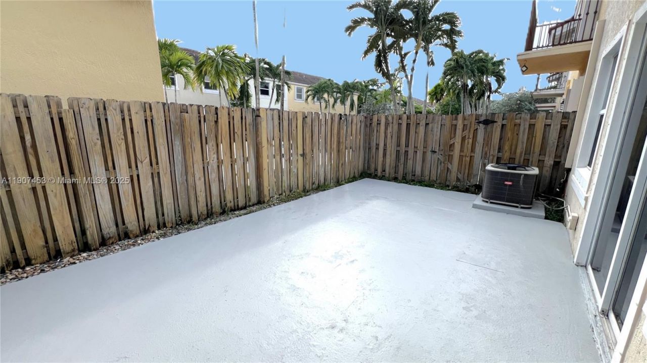 14928 SW 40th St, Miami, FL 33185 Photo