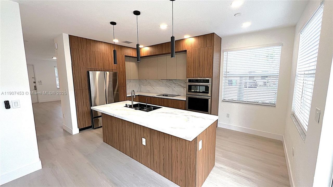 14928 SW 40th St, Miami, FL 33185 Photo