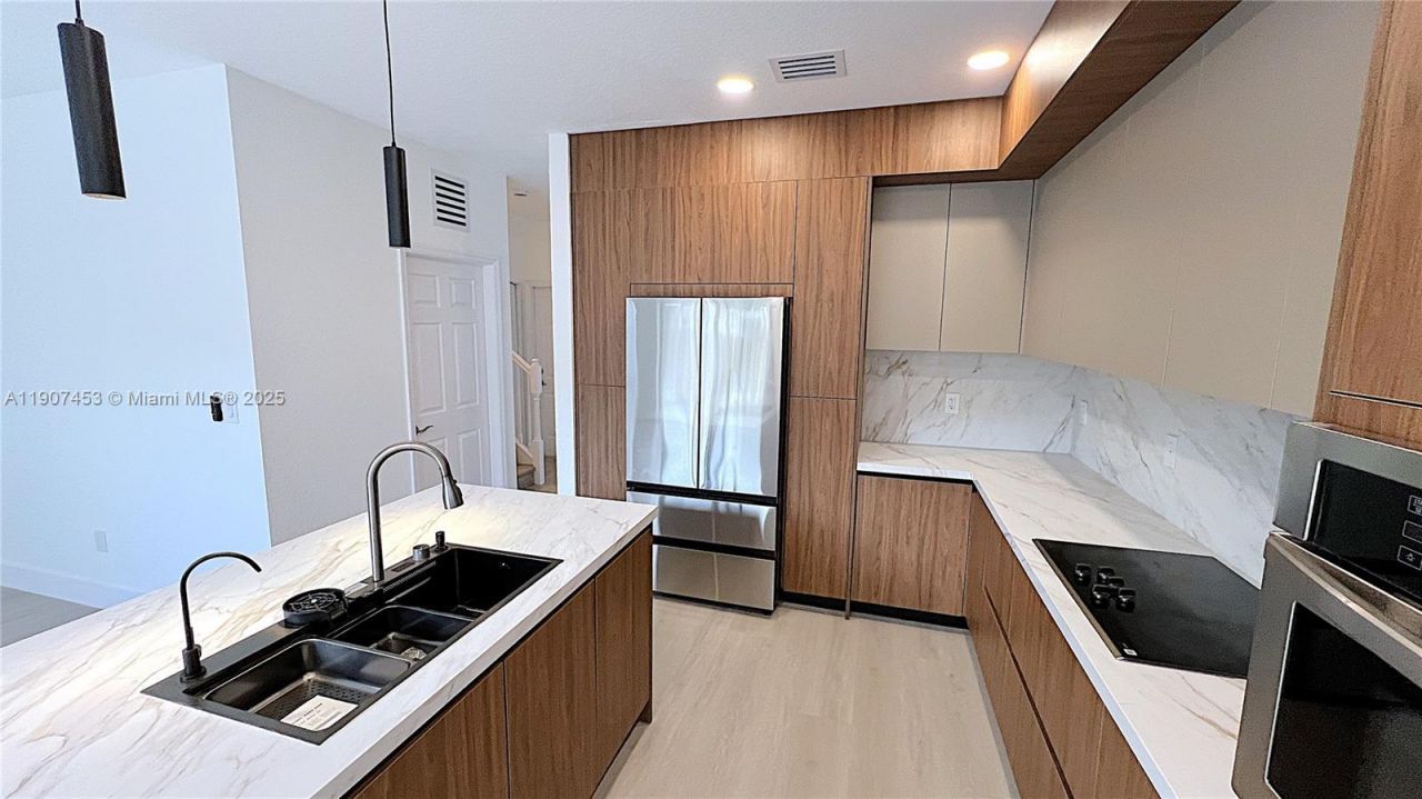 14928 SW 40th St, Miami, FL 33185 Photo