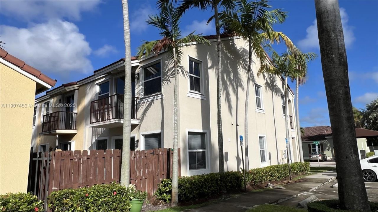 14928 SW 40th St, Miami, FL 33185 Photo