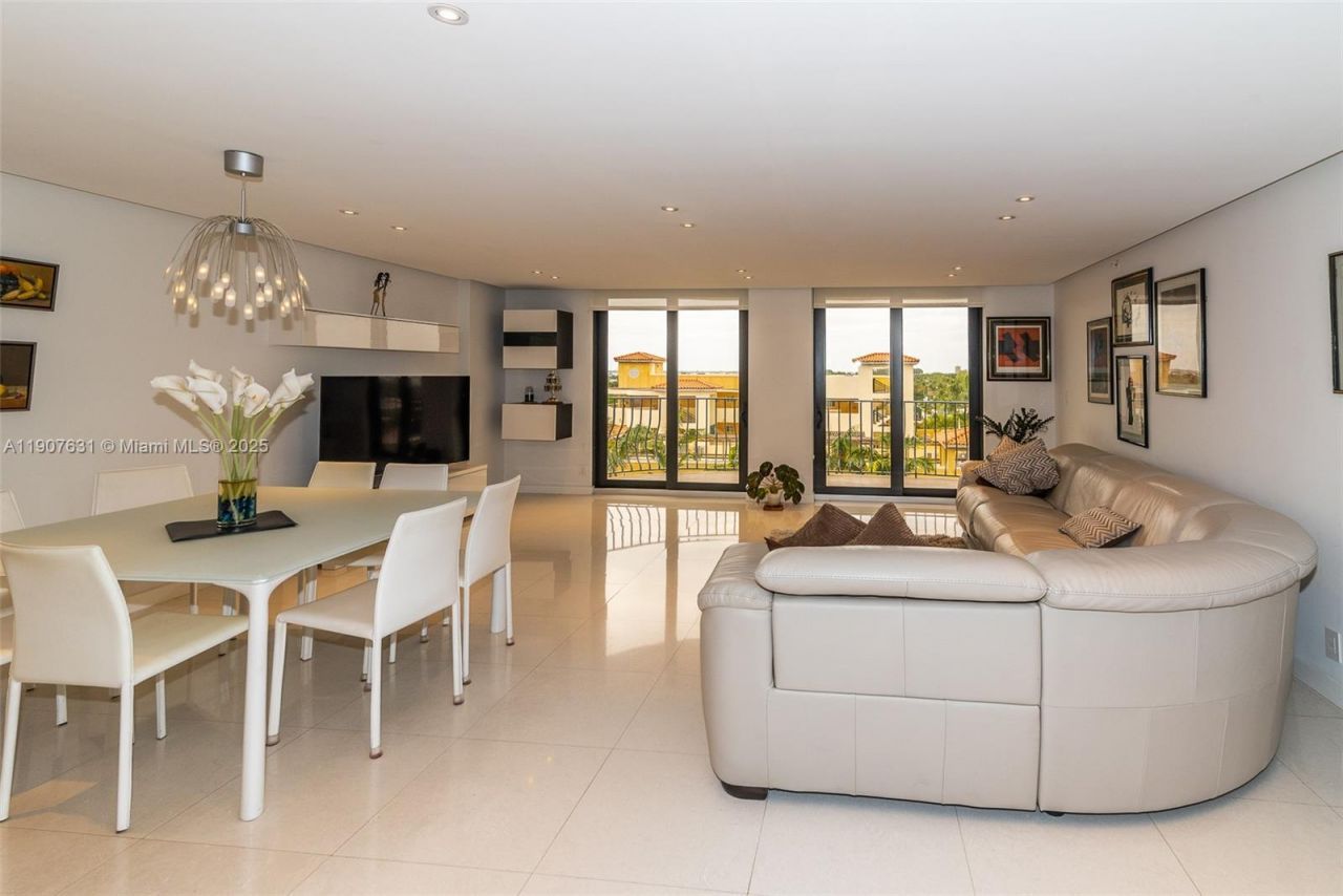 8877 Collins Ave, Unit 604, Surfside, FL 33154 Photo