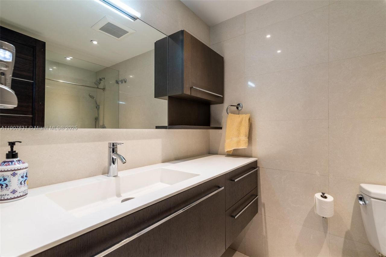 8877 Collins Ave, Unit 604, Surfside, FL 33154 Photo