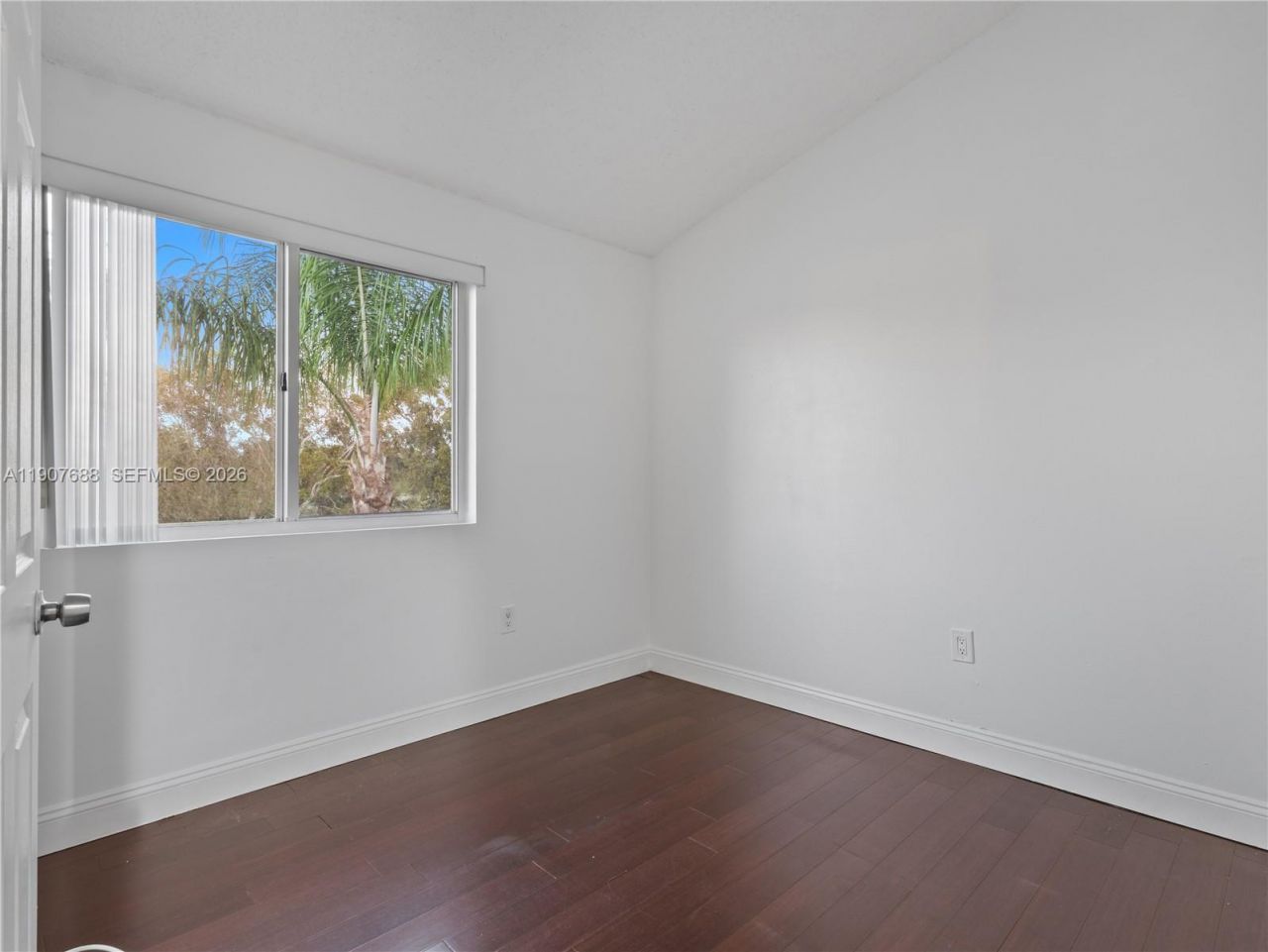 6205 Kendale Lakes Cir, Unit 290, Miami, FL 33183 Photo