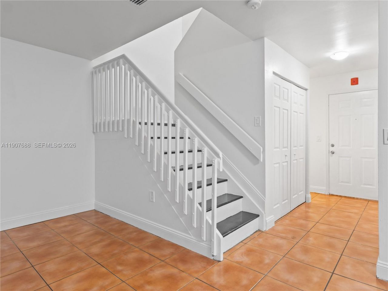 6205 Kendale Lakes Cir, Unit 290, Miami, FL 33183 Photo