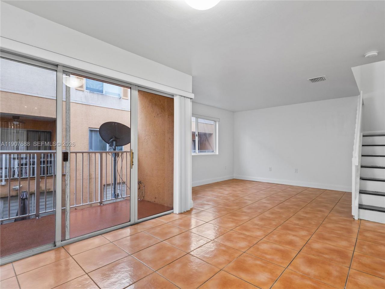 6205 Kendale Lakes Cir, Unit 290, Miami, FL 33183 Photo