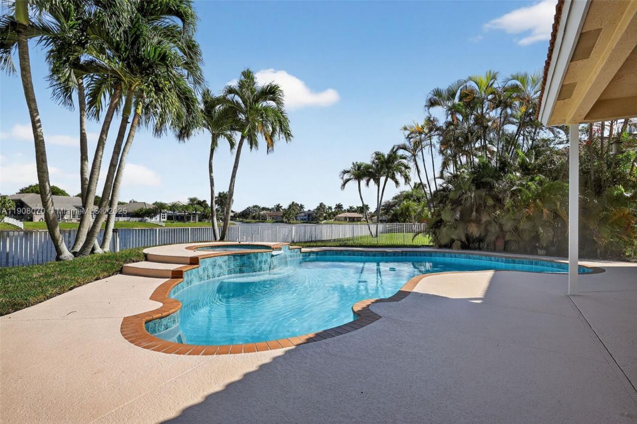 1351 NW 139th Ave, Pembroke Pines, FL 33028 Photo