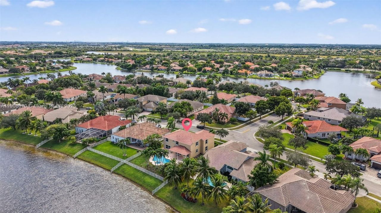 1351 NW 139th Ave, Pembroke Pines, FL 33028 Photo