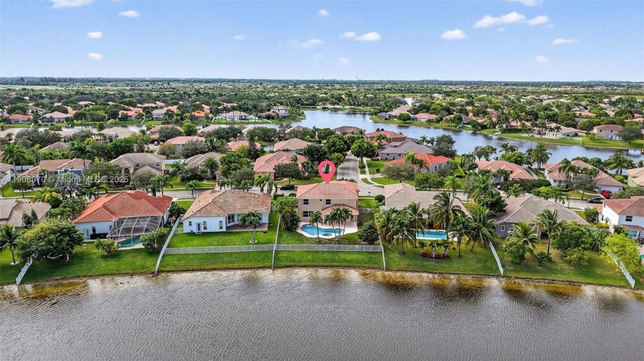 1351 NW 139th Ave, Pembroke Pines, FL 33028 Photo