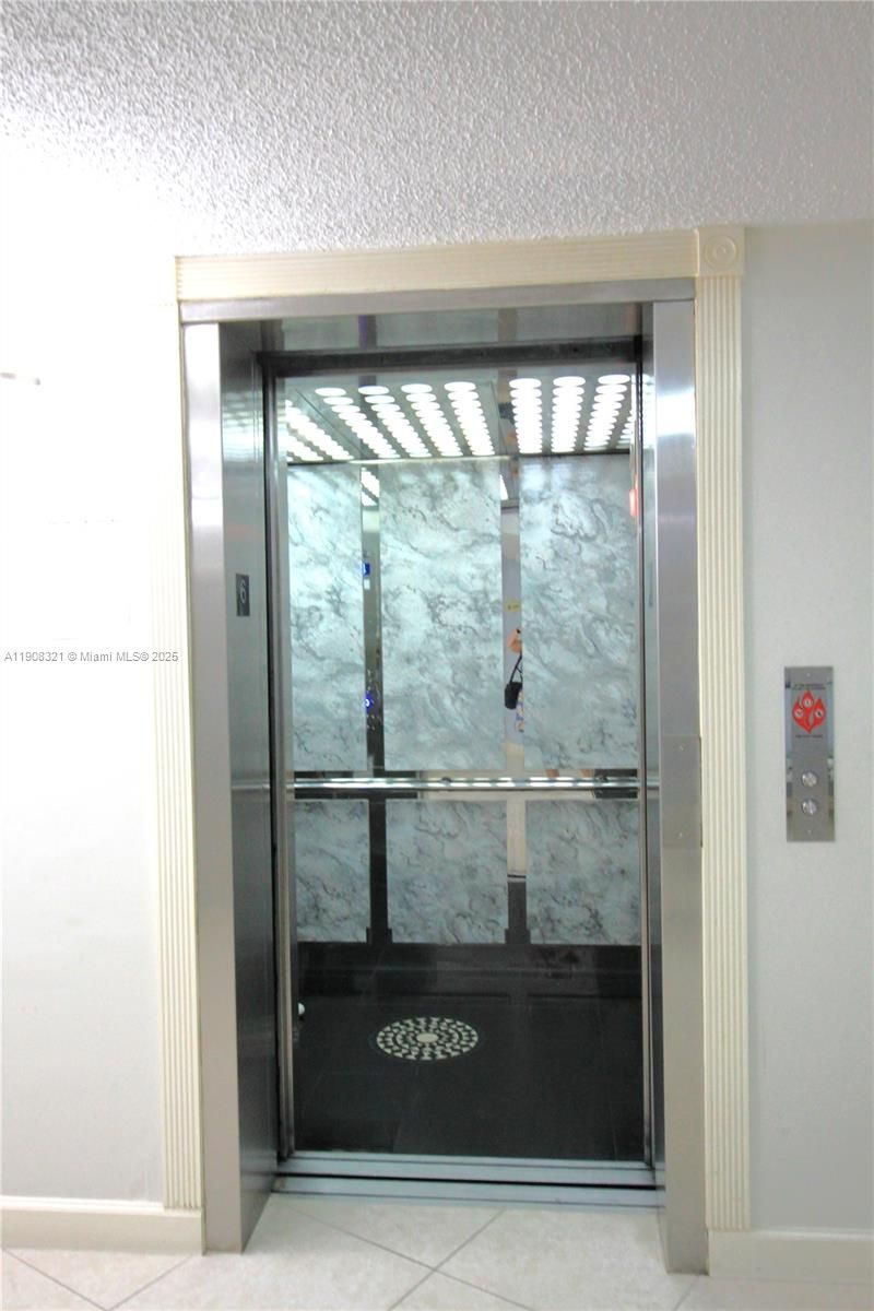 1000 Sain Charles Place, Unit 604, Pembroke Pines, FL 33026 Photo