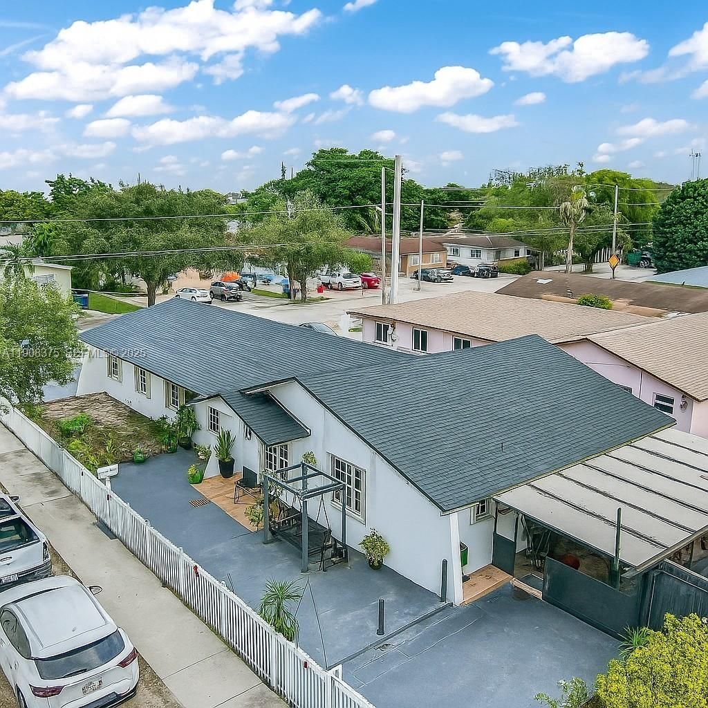 11152 SW 7th St, Sweetwater, FL 33174 Photo