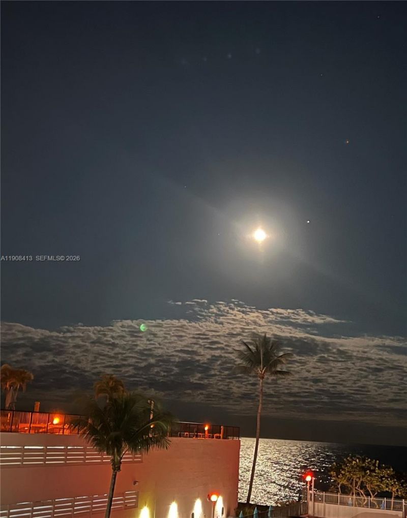 4250 Galt Ocean Dr, Unit 2J, Fort Lauderdale, FL 33308 Photo