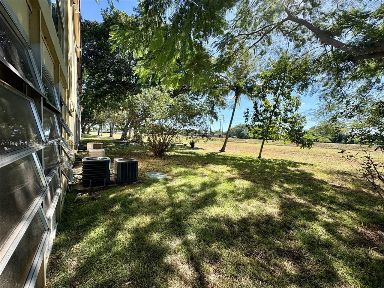 7310 NW 1st St, Unit 105, Margate, FL 33063 Photo