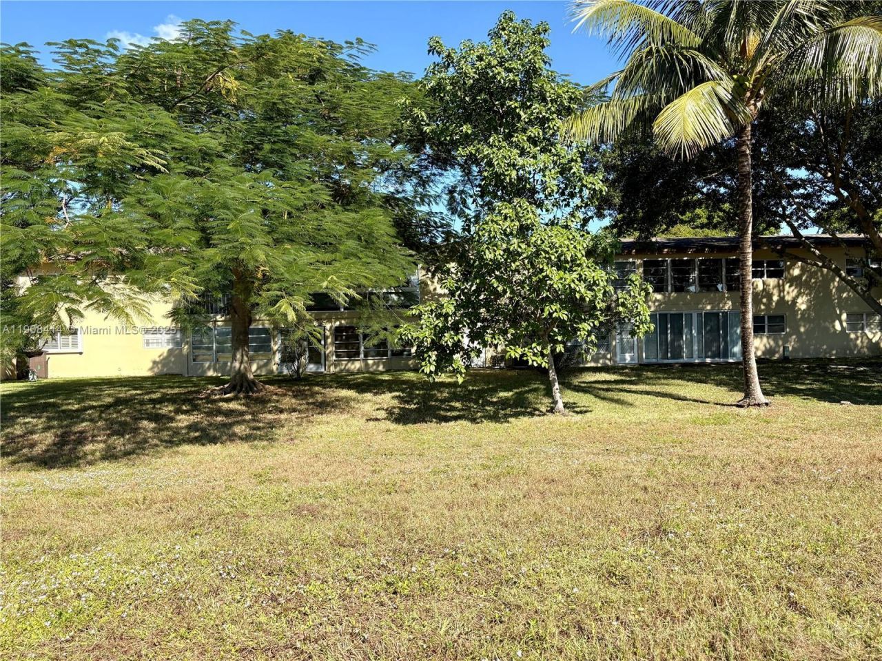 7310 NW 1st St, Unit 105, Margate, FL 33063 Photo