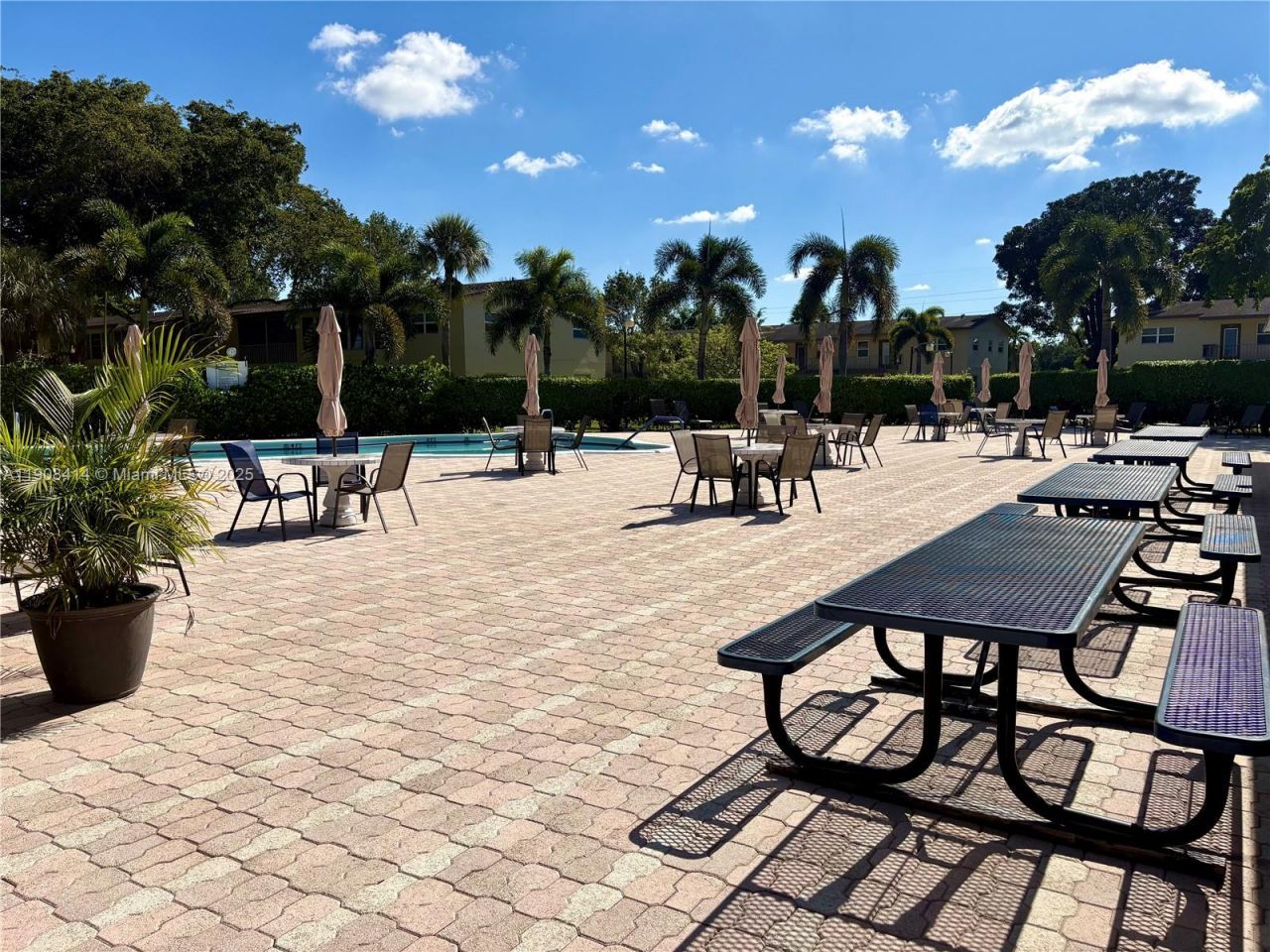 7310 NW 1st St, Unit 105, Margate, FL 33063 Photo