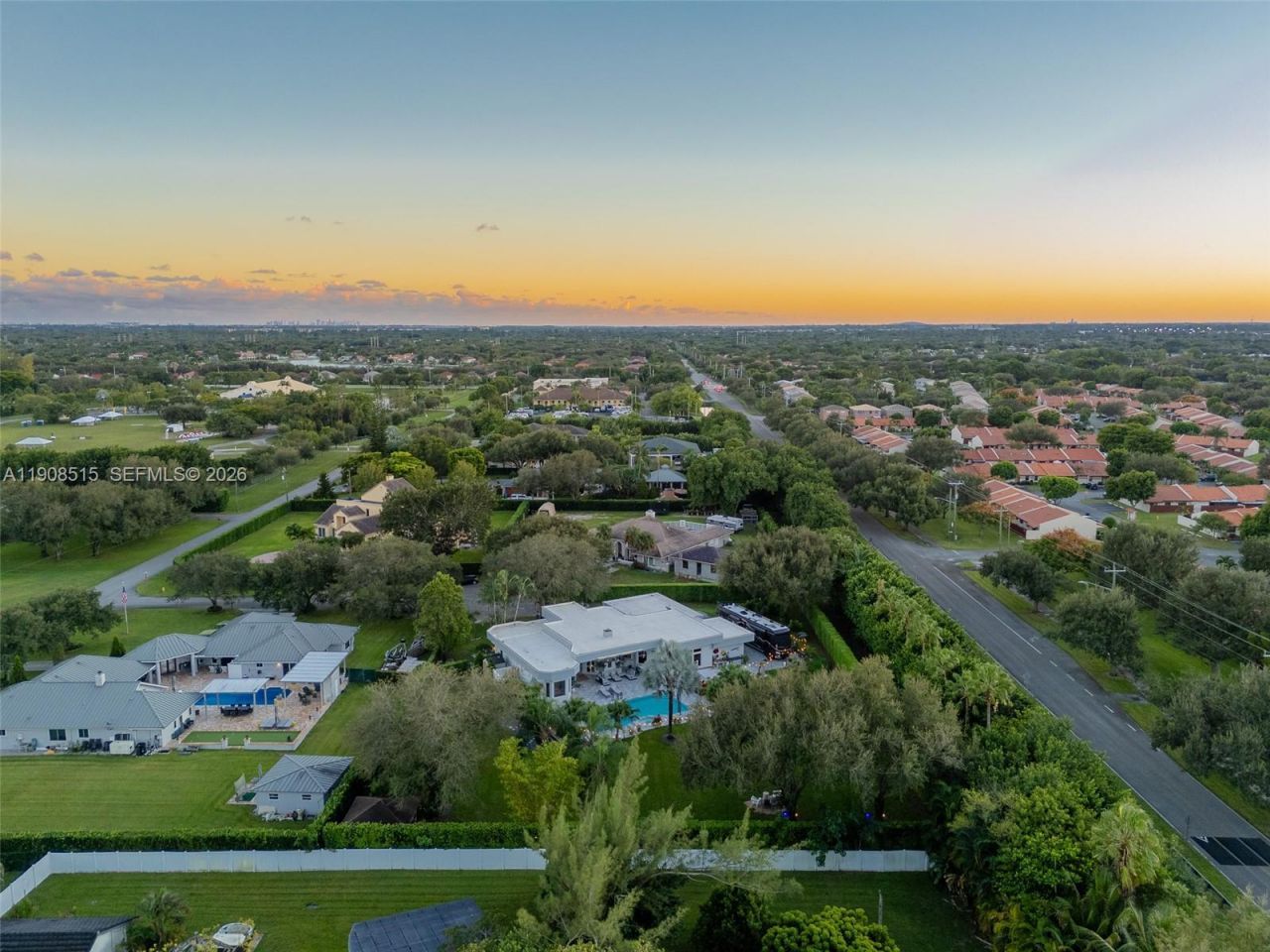 11135 SW 57th Ct, Cooper City, FL 33328 Photo