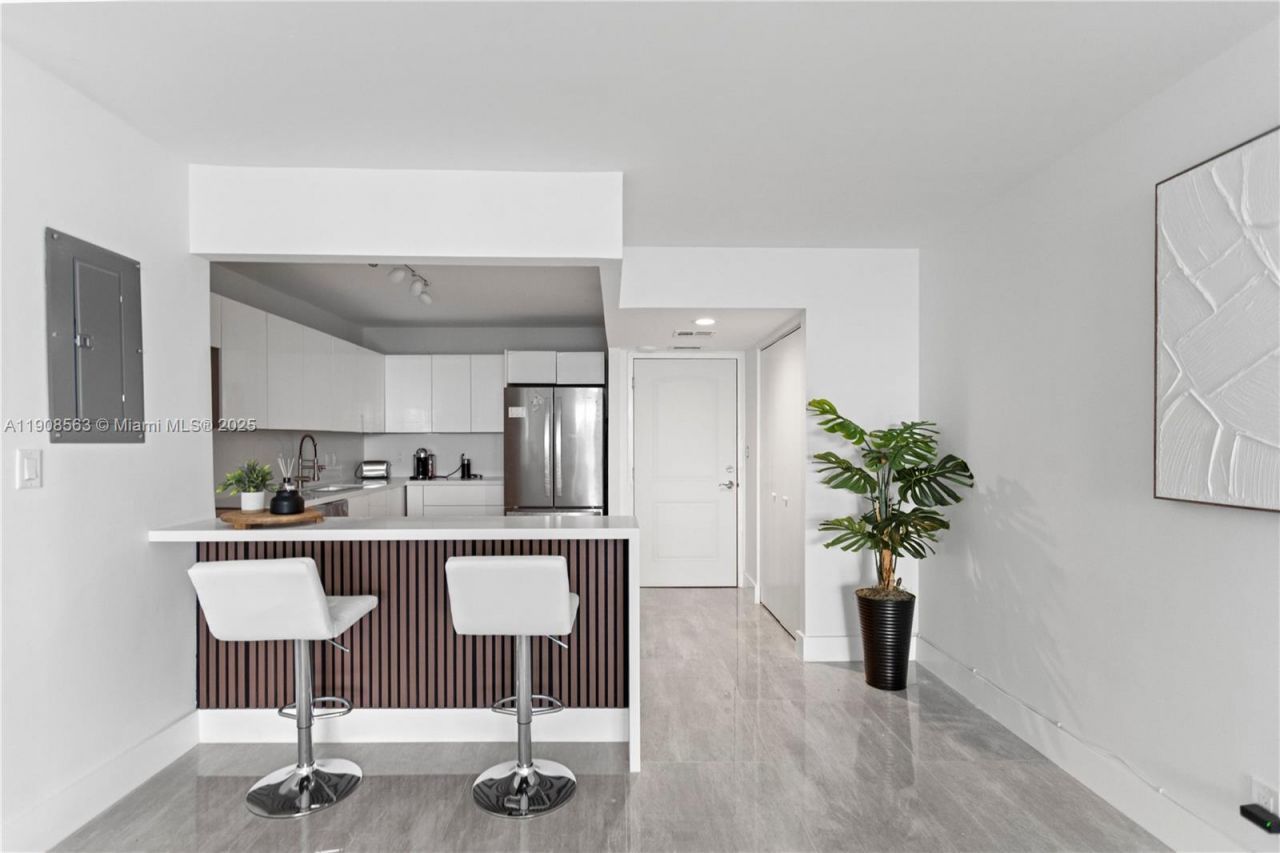 100 Bayview Dr, Unit 227, Sunny Isles Beach, FL 33160 Photo