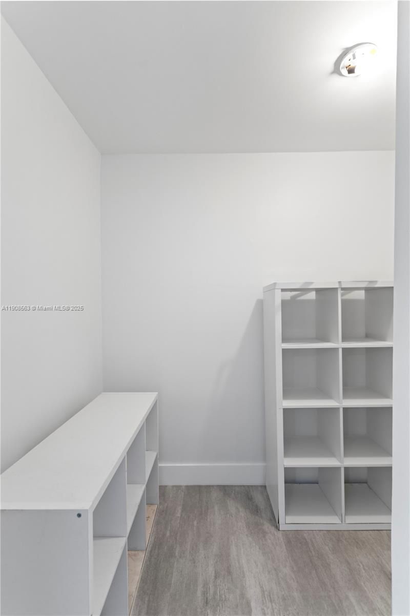 100 Bayview Dr, Unit 227, Sunny Isles Beach, FL 33160 Photo