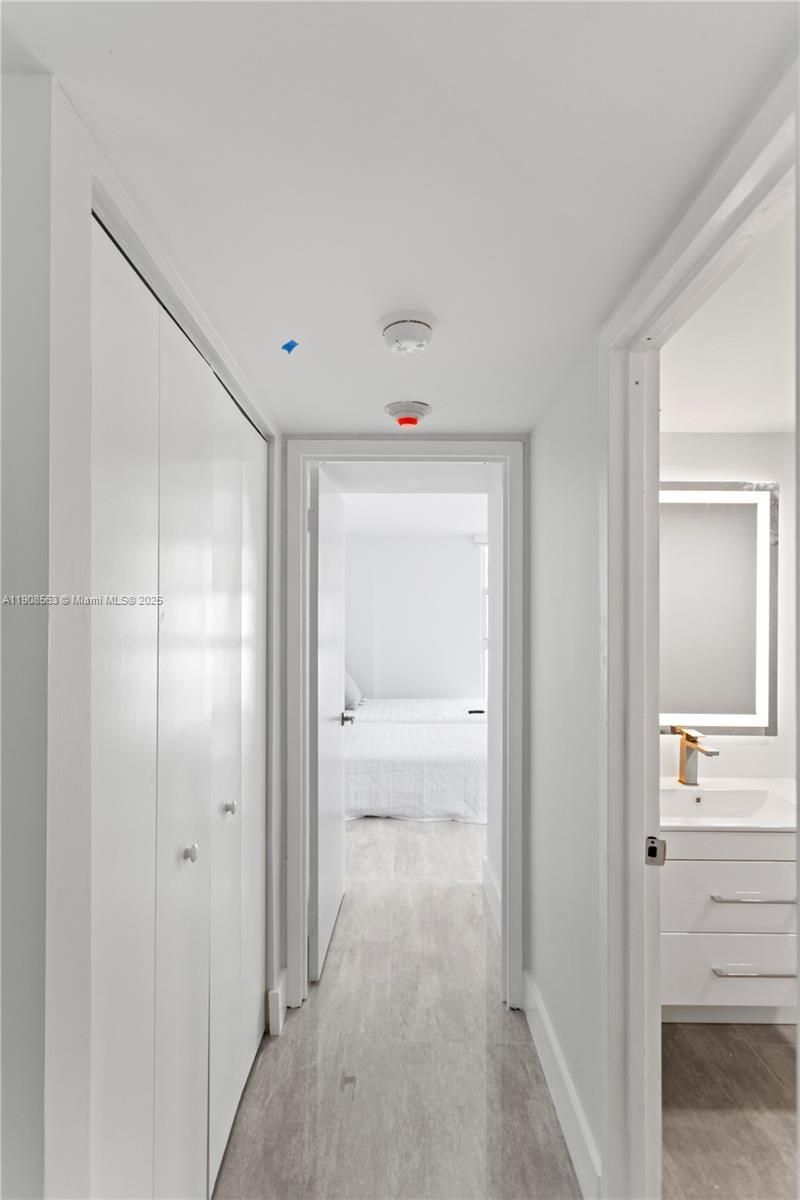 100 Bayview Dr, Unit 227, Sunny Isles Beach, FL 33160 Photo