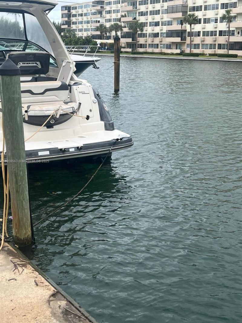 100 Bayview Dr, Unit 227, Sunny Isles Beach, FL 33160 Photo