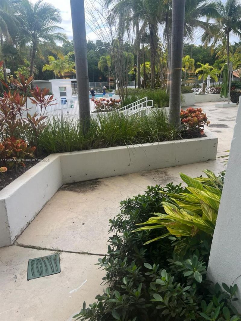 100 Bayview Dr, Unit 227, Sunny Isles Beach, FL 33160 Photo