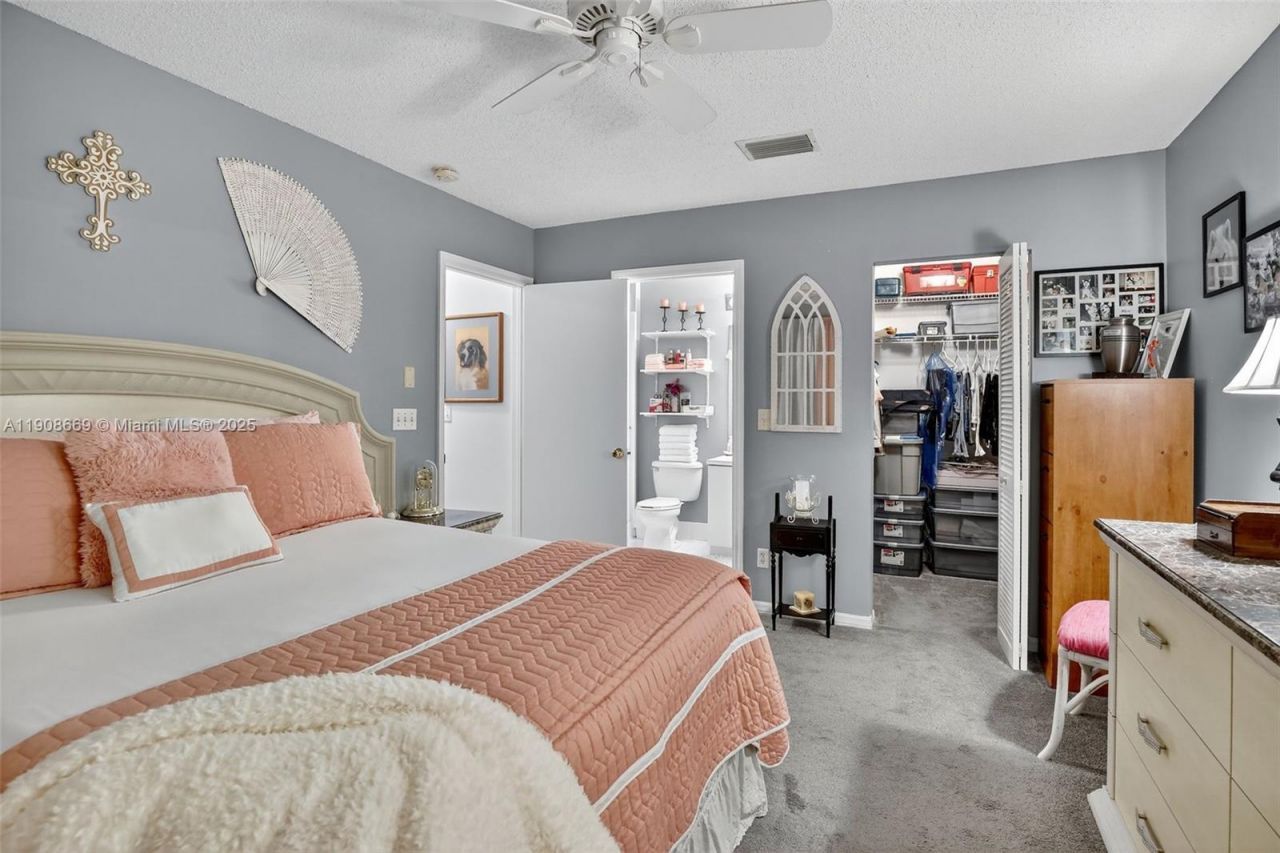 1413 SW 109th Way, Davie, FL 33324 Photo