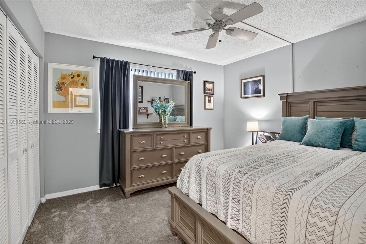 1413 SW 109th Way, Davie, FL 33324 Photo